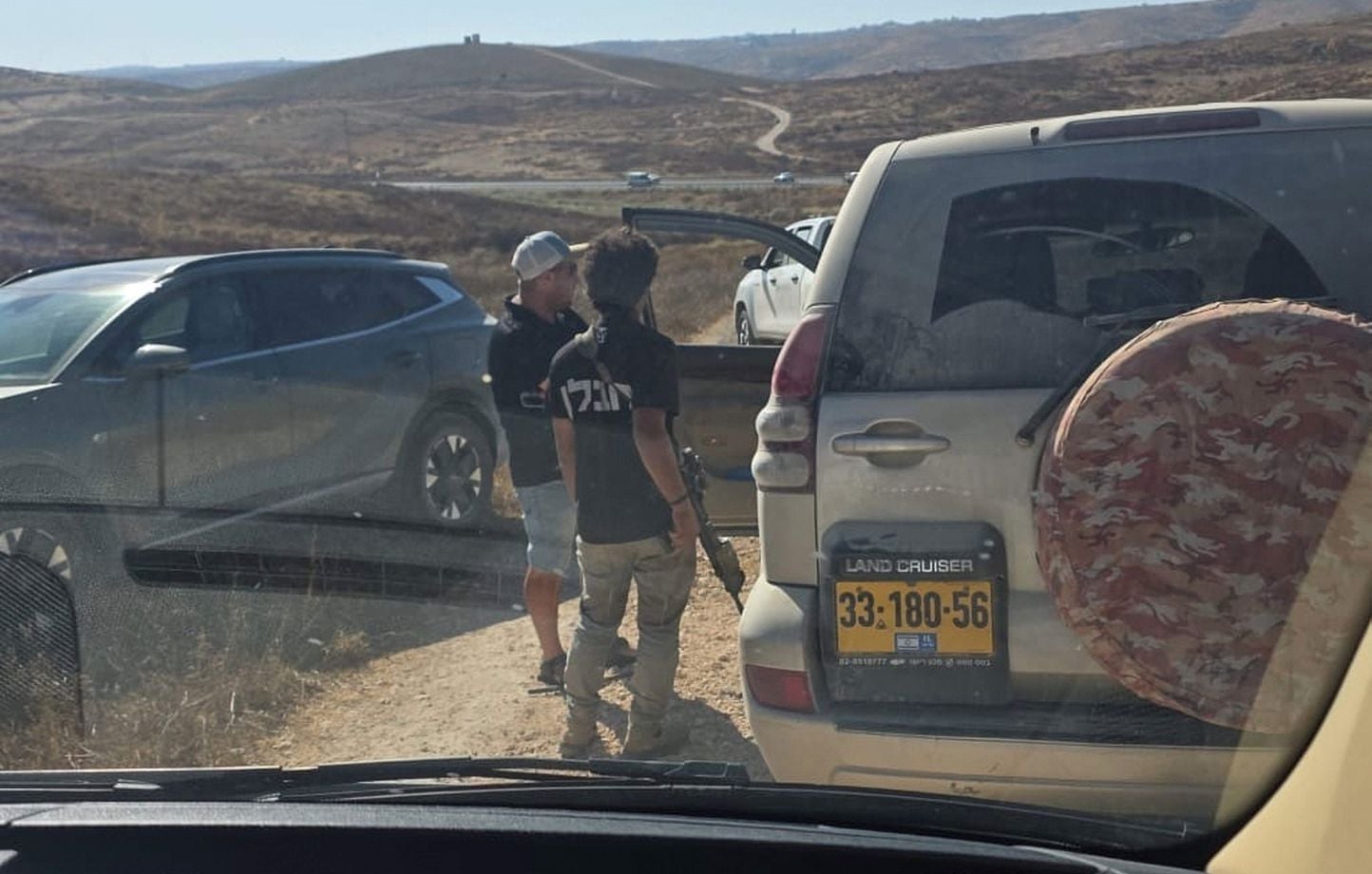 Carretera bloqueada, armas, ejército… Enfrentamientos entre colonos judíos y un diputado estadounidense Carretera bloqueada, armas, ejército… Enfrentamientos entre colonos judíos y un diputado estadounidense